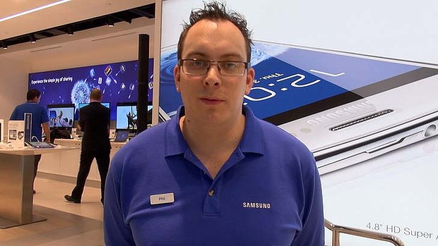 Samsung Store Opens In Sydney, Looks Like An Apple Store Samsung Store Opens In Sydney, Looks Like An Apple Store