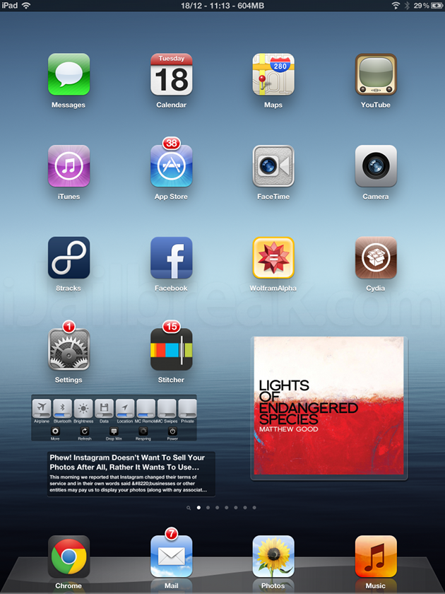 CenterBadges Cydia Tweak