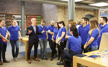 apple-tim-cook-watch